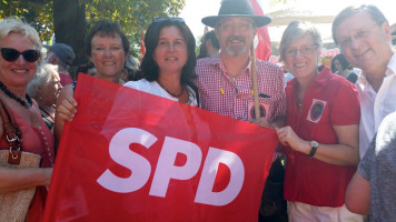 Eva Ihler, Stadträtin Gabi Leicht, Maria Noichl MdEP, Stadtrat Markus Dick, Unterbezirks-Vorsitzende und Bezirksrätin Elisabeth Jordan, Stadtrat Dr. Fritz Ihler