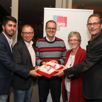 Von li nach re: Abuzar Erdogan, Stadtrat, Robert Metzger, Fraktionsvorsitzender der Stadtratsfraktion in Rosenheim, Elisabeth Jordan, Vorsitzende der SPD-Rosenheim Stadt und Stadträtin, Markus Rinderspacher, MdL und Fraktionsvorsitzender der SPD, Andreas